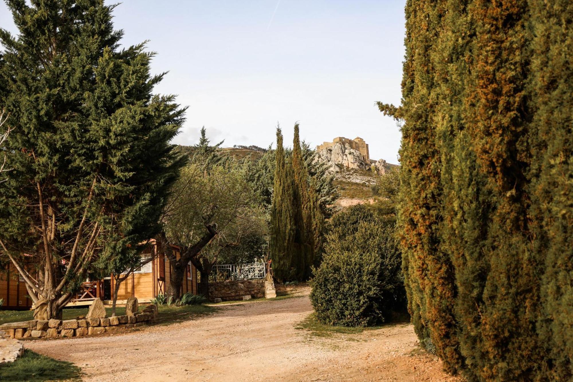 Camping Castillo De Loarre Exterior photo